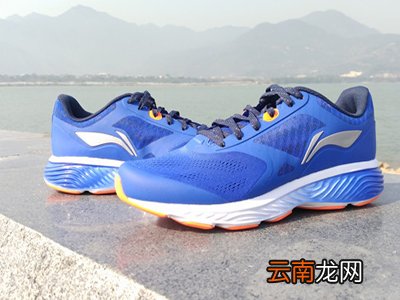 智能跑鞋可以用水洗吗