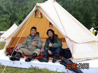 四角折叠帐篷的安装方法