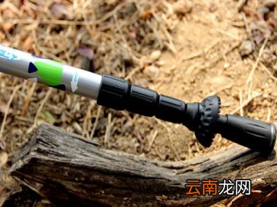 如何使用登山杖的内锁