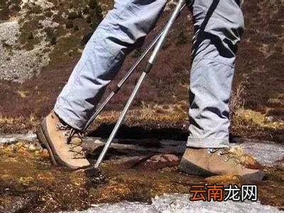登山鞋如何搭配衣服