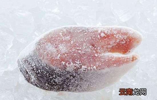 三文鱼怎么解冻 冰鲜三文鱼和冷冻三文鱼有何区别