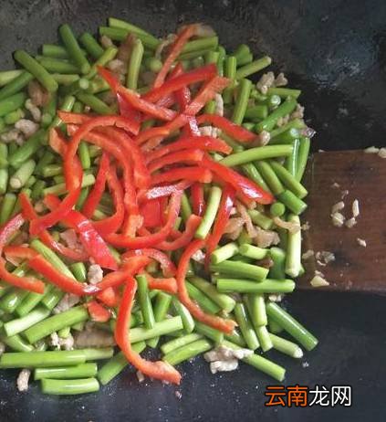 蒜苔炒肉怎么做好吃 用点小技巧就能变好吃哟