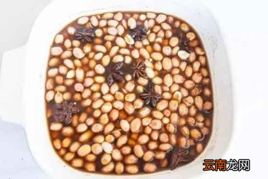五香花生米的做法 不要油炸也能好吃哟