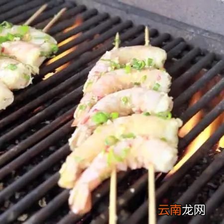 虾最好吃的做法 这道蒜蓉大虾你学会了么