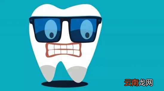 美白牙齿的方法 大美女也抵不住一口黄牙啊