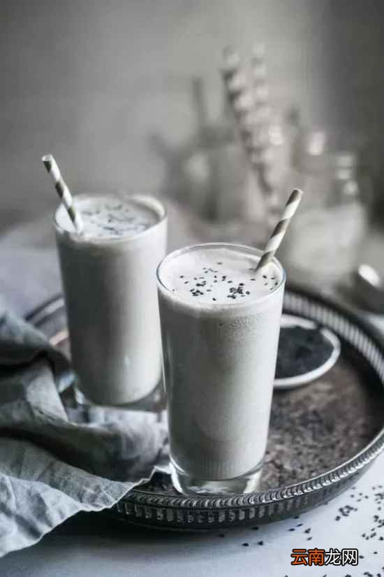 牛奶怎么吃最有营养 牛奶里加它们营养翻倍