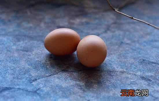 生鸡蛋为什么捏不碎 煮熟后蛋壳易碎