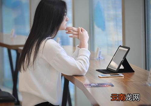 怎样去除腿毛不再长出,女生腿毛会自己脱落吗