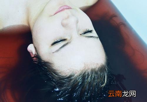 刚洗完头就痒怎么回事,头痒头皮屑多怎么办