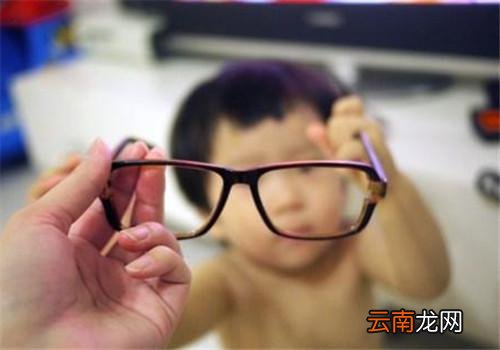 怎样判断自己近视,眼睛近视的表现