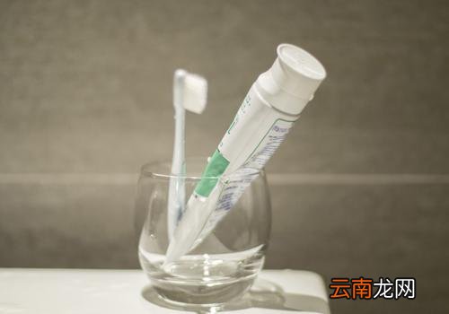 为什么刷牙上下刷,怎么刷牙才是正确的