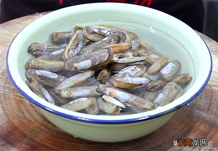 香辣蛏子这样做香辣过瘾 蛏子的家常做法