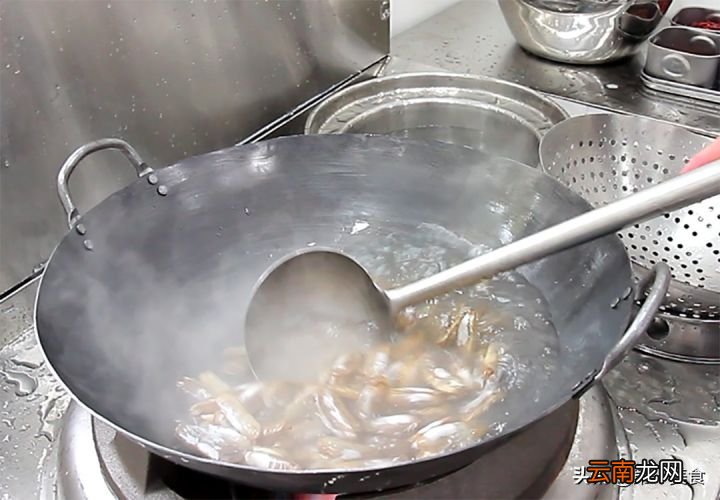香辣蛏子这样做香辣过瘾 蛏子的家常做法