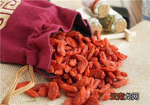 枸杞放久了变黑能吃吗,枸杞变黑是什么原因