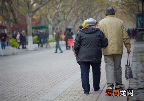 老人为什么会尿失禁,老人尿失禁是什么原因