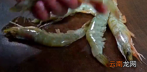 手把手教你做美味的麻辣香锅 麻辣香锅的家常做法