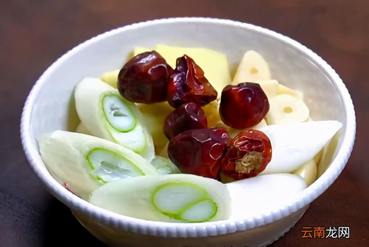 手把手教你做美味的麻辣香锅 麻辣香锅的家常做法