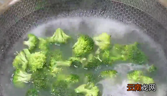 手把手教你做美味的麻辣香锅 麻辣香锅的家常做法
