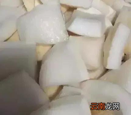 简单美味椰子鸡火锅教程 椰子鸡火锅的家常做法