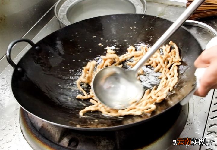 食材简单又易学新手一学就会 京酱肉丝的家常做法