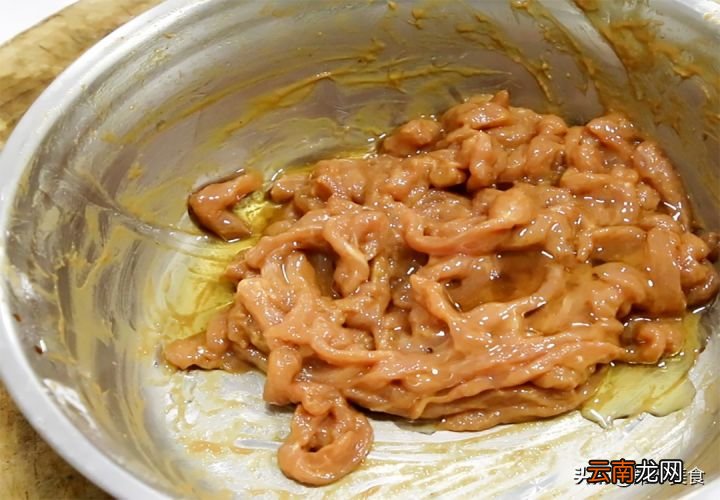 食材简单又易学新手一学就会 京酱肉丝的家常做法