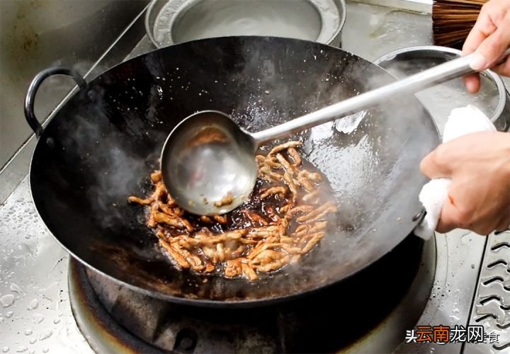 食材简单又易学新手一学就会 京酱肉丝的家常做法