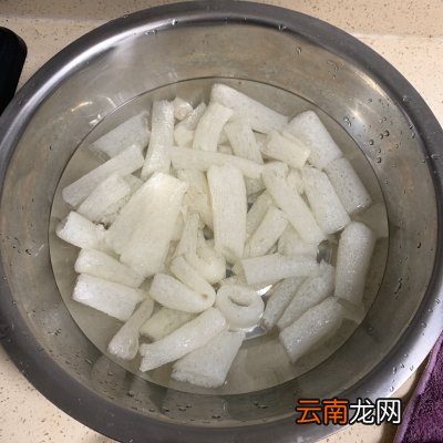 竹荪老母鸡汤这样做超好喝 竹荪鸡汤的家常做法