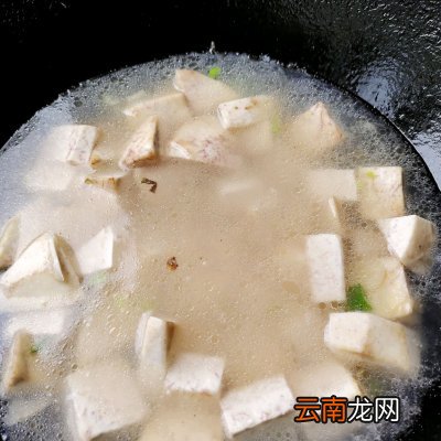 荔浦芋头炖肉的家常做法 荔浦芋头怎么煮的家常做法