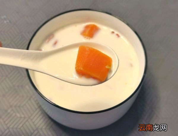 手把手教你做牛奶炖木瓜 木瓜炖牛奶的做法