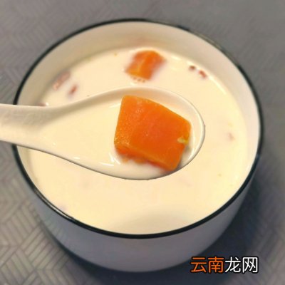 手把手教你做牛奶炖木瓜 木瓜炖牛奶的做法