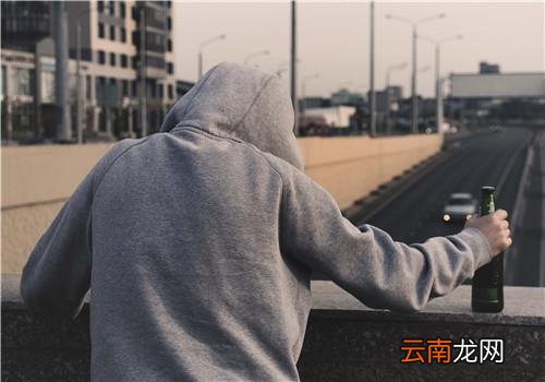 酒有什么作用,一天喝多少酒最合适