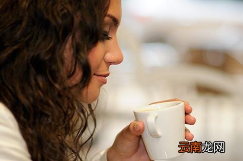 陈醋洗头有什么好处,米醋和白醋哪个洗头好