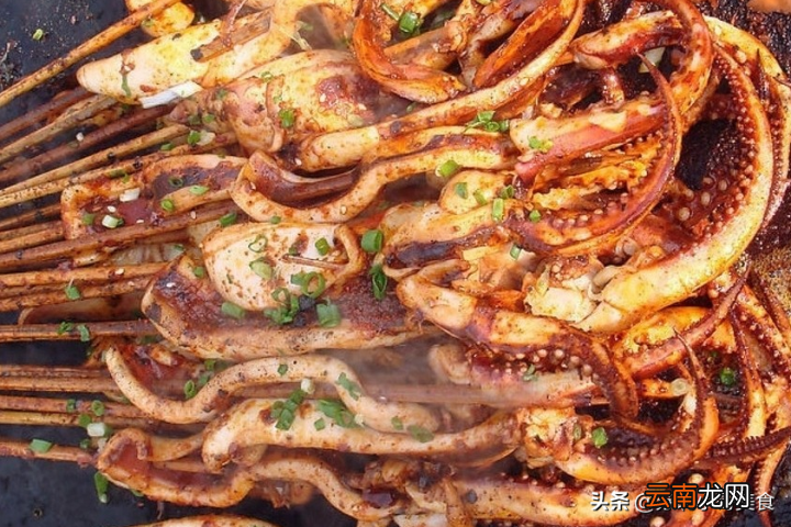 正宗的铁板鱿鱼家庭制作方法 铁板鱿鱼的家常做法