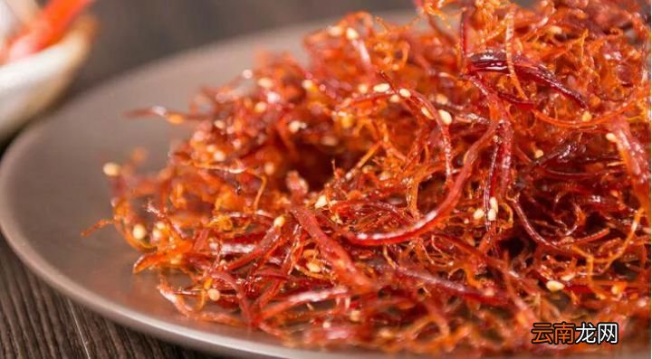 今天教大家做一道灯影牛肉 灯影牛肉的家常做法