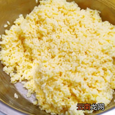 百吃不腻的酱油炒饭教程 酱油炒饭的做法