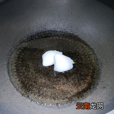 百吃不腻的酱油炒饭教程 酱油炒饭的做法