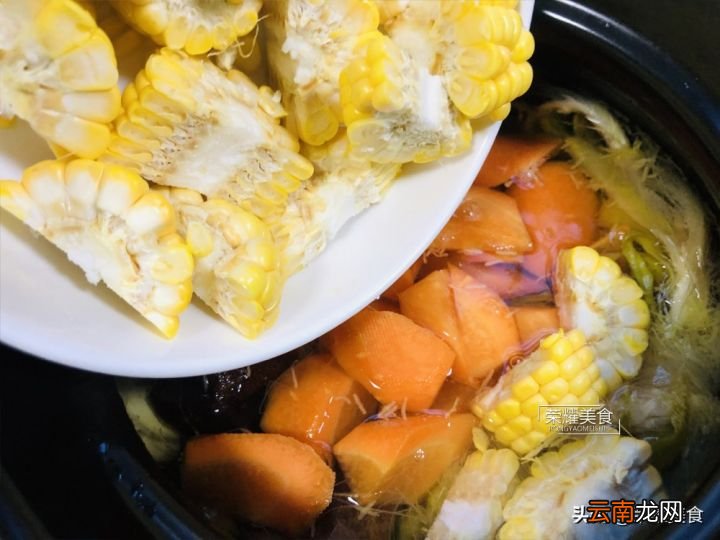 秋天汤水要多喝 霸王花煲汤做法