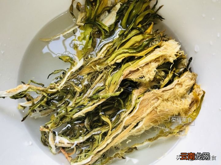 秋天汤水要多喝 霸王花煲汤做法