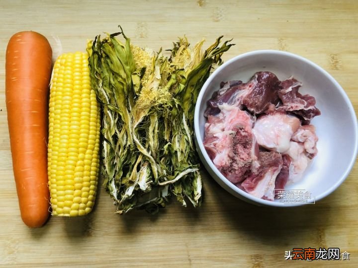 秋天汤水要多喝 霸王花煲汤做法