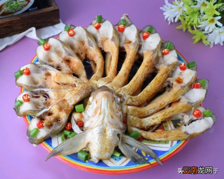 清蒸鱼怎么蒸鲜嫩好吃无腥味 清蒸鲤鱼的做法