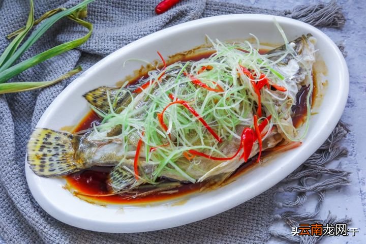 清蒸鱼怎么蒸鲜嫩好吃无腥味 清蒸鲤鱼的做法