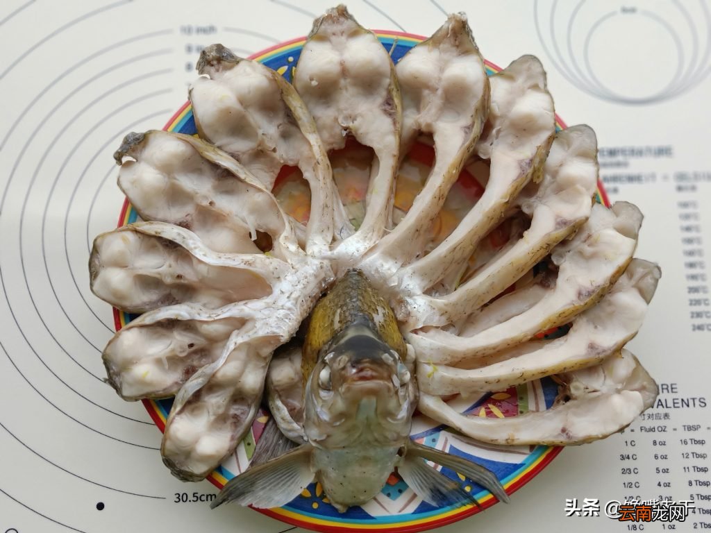 清蒸鱼怎么蒸鲜嫩好吃无腥味 清蒸鲤鱼的做法