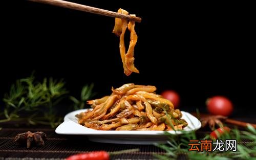 鸡精含激素吗,含激素的鸡精吃了会怎样