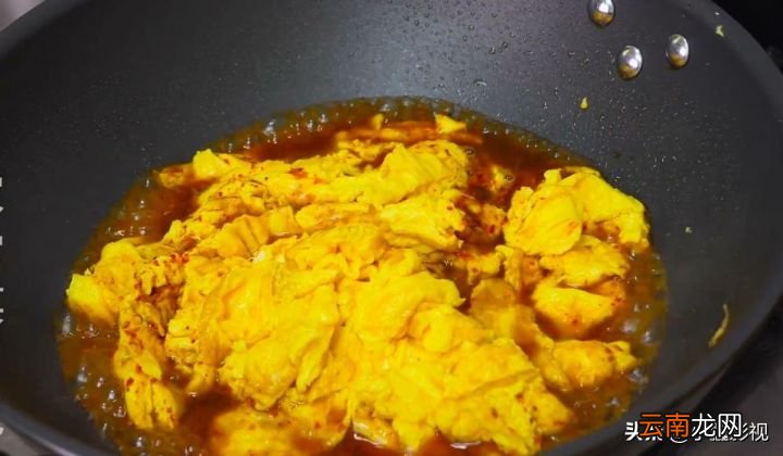 做法简单掌握这一步就够 炒鸡蛋的做法