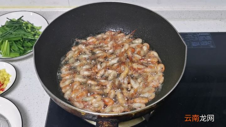 吃完直呼买少了 韭菜炒河虾的家常做法