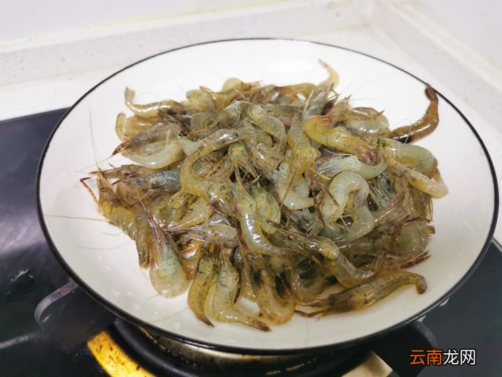 吃完直呼买少了 韭菜炒河虾的家常做法