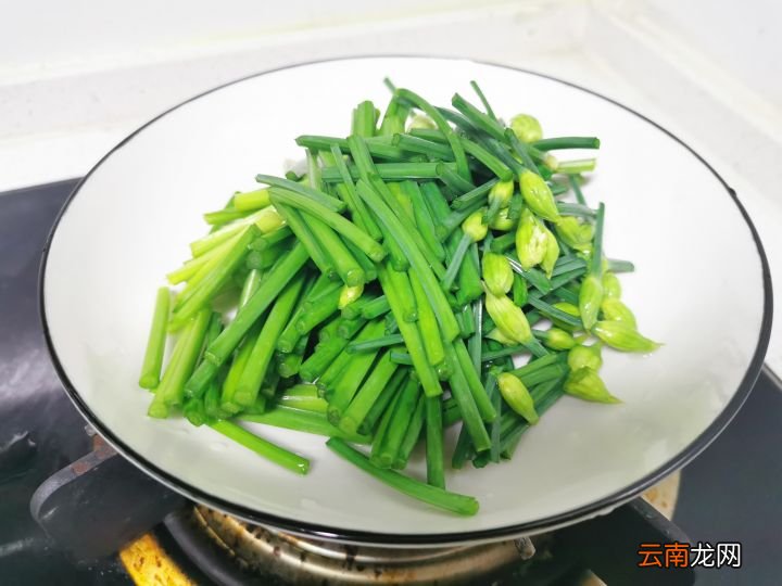 吃完直呼买少了 韭菜炒河虾的家常做法