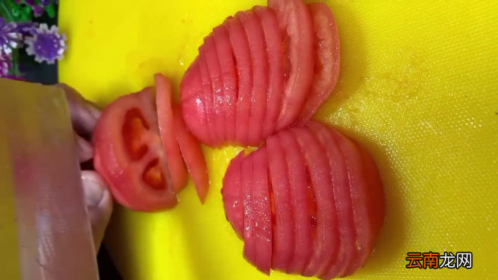 汤鲜味浓香气浓郁 西红柿鸡蛋汤的做法