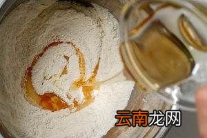 流心月饼是什么