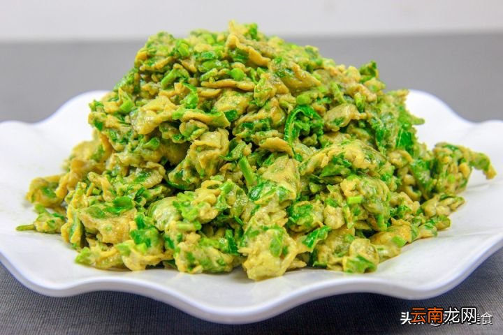手把手教你做椿芽炒蛋 椿芽炒蛋的做法